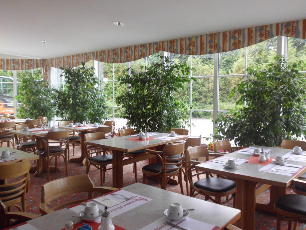 Hotel Montana Lauenau Bagian luar foto